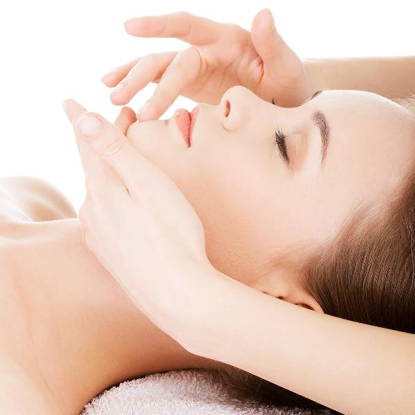 按摩乳房时有分泌物流出是何原因?